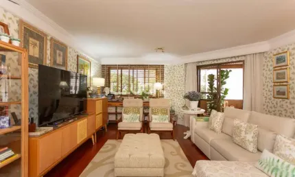 Apartamento com 180 m², 4 quartos sendo 2 suítes à venda no bairro Água Verde.