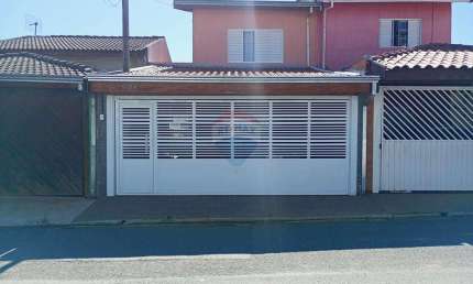 Casa à  venda no Bairro Pinhal em Cabreúva - Aceita Financiamento