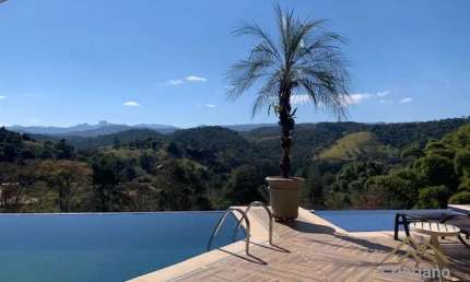 Casa Luxo à Venda em Santo Antônio do Pinhal com Vista
