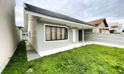 Casa em Oficinas, 3 Quartos, um deles Suíte, 3 vagas, semi-mobiliada