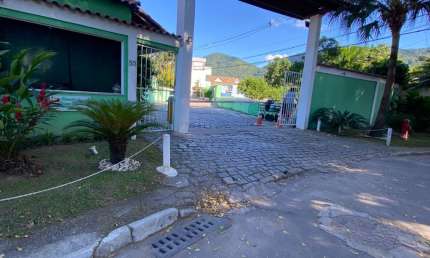 Alugo apartamento condomínio ao lado do clube do Flamengo - condomínio vivenda Vargem Grande