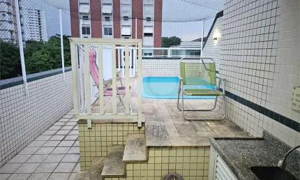 Casa com 5 quartos à venda no Embaré, Santos 