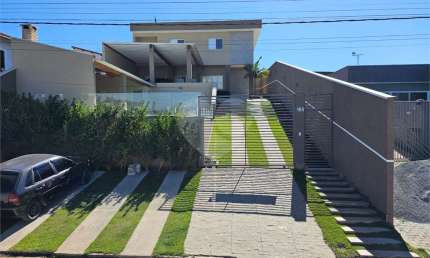 Casa em condomínio fechado com 4 quartos à venda no Centro, Igaratá 