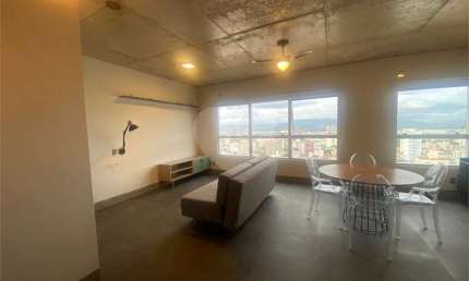 Apartamento com 1 quartos à venda ou para locação em Embaré - SP