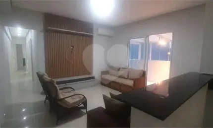 Apartamento com 3 quartos à venda em José Menino - SP