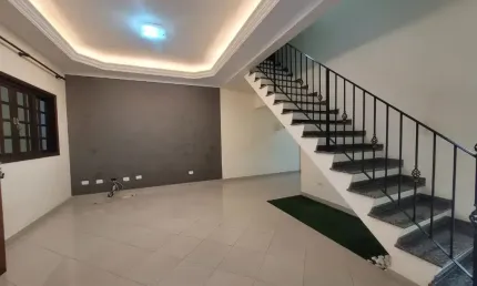 Lindo sobrado no Jd Sul para venda com 3 dormitórios, churrasqueira.