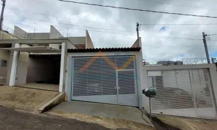 Casa de 3 quartos no bairro Residencial Bethânia - Santana do Paraíso
