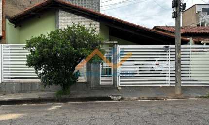 Casa espaçosa e confortável no Bairro Bela Vista em Ipatinga