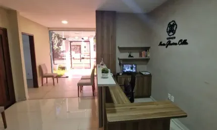 Linda Casa Comercial com 14 salas em Morro Branco  Natal-RN