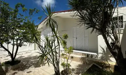 Excelente Casa com 4 quartos sendo 2 suítes em Nova Parnamirim