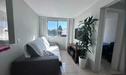 OPORTUNIDADE - Apartamento no Pinheirinho com 2 dormitórios e vaga por R$ 260.000,00