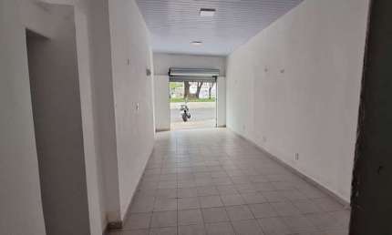 Ponto comercial para alugar na Avenida Desembargador Paulo de Oliveira Costa, Centro, Taubaté