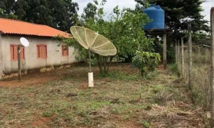 Chácara com 4 dormitórios à venda, 10000 m² por R$ 350.000,00 - Sao Basilio - Uberaba/MG