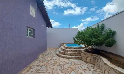 Casa com 3 dormitórios à venda, 160 m² por R$ 550.000,00 - Cidade Jardim - Uberaba/MG