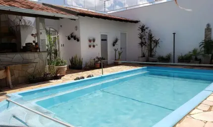 Casa com 6 quartos à venda no Parque das Américas, Uberaba 