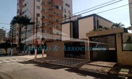 Sobrado na Vila Tupi, Praia Grande SP, sendo 03 dormitorios (02)com sacada, 01 suite, 01 vaga, 01 sala, 02 banheiros, churrasqueira, 300 m praia, exce