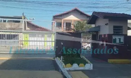 Apartamento à venda na Quietude, Praia Grande-SP! 2 quartos, 1 sala, 1 banheiro, 1 vaga. Aproveite!