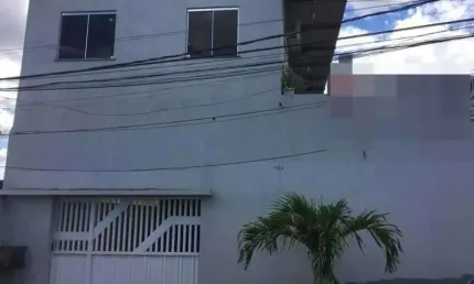 Casa com 8 quartos à venda no Flores, Manaus , 512 m2 por R$ 690.000