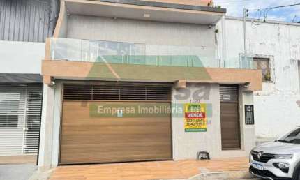 Casa com 4 quartos para alugar no Centro, Manaus , 239 m2 por R$ 8.000