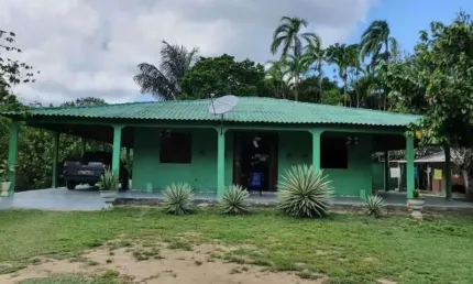Chácara / sítio com 4 quartos à venda no Centro, Rio Preto da Eva , 210 m2 por R$ 350.000