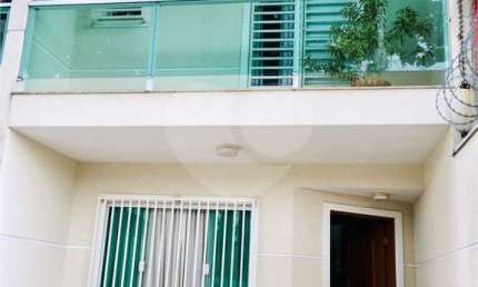 Sobrado com 3 quartos à venda em Vila Constança - SP