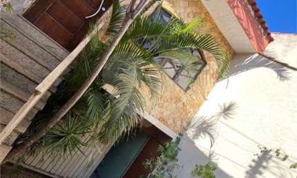 Sobrado com 3 quartos à venda em Parque Vitória - SP