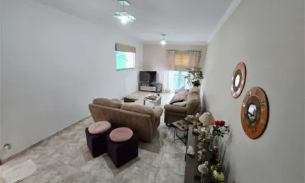 Casa térrea com 3 quartos à venda ou para locação em Vila Mazzei - SP