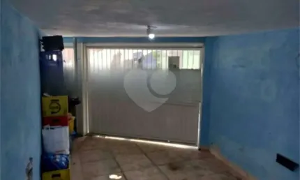 Casa térrea com 2 quartos à venda em Chora Menino - SP