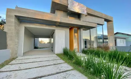 Casa com 3 quartos à venda na Rua Atum, 659, Jardim Beira Mar, Capão da Canoa por R$ 880.000