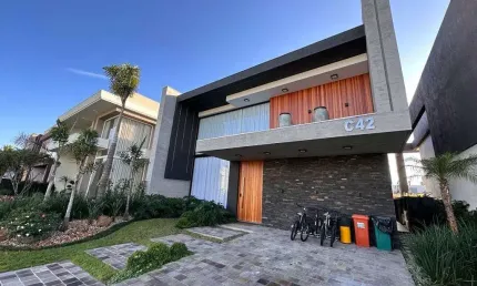 Casa em condomínio fechado com 5 quartos à venda na Estrada Do Mar, 33, Parque Antártica, Capão da Canoa, 325 m2 por R$ 4.800.000