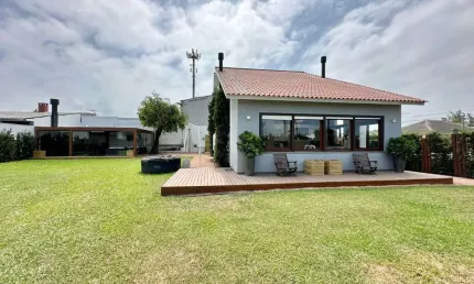 Casa com 4 quartos à venda na Av. Esmeralda x Paraguassu, Rainha do Mar, Capão da Canoa por R$ 1.790.000