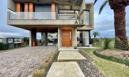 Casa em condomínio fechado com 5 quartos à venda na RIO JACUÍ, 1366, Centro, Capão da Canoa, 421 m2 por R$ 6.550.000