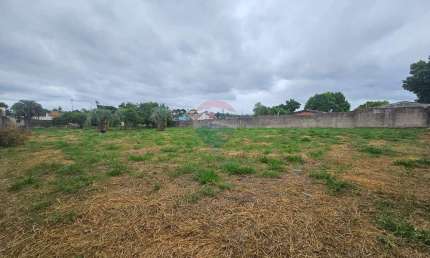 Area de terra , com 2.398m², toda murada , ótima para condomínio fechado, em Esteio -RS