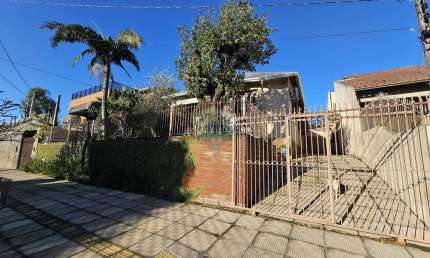 Casa Espaçosa e Aconchegante, com 166m2, 03 dormitórios , bairro Dihel,  em Sapucaia do Sul