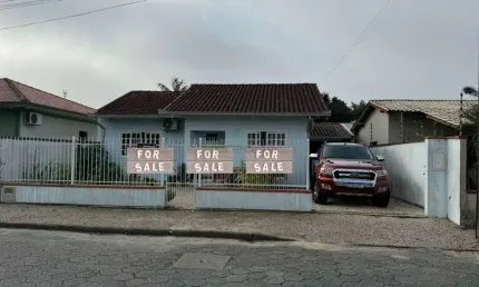 Casa com 3 quartos à venda na Universitário, 51, Universitário, Tijucas por R$ 650.000