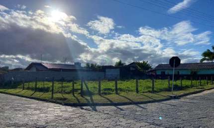 Terreno à venda na Bairro Praça, 8, Praça, Tijucas por R$ 540.000