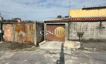Casas individuais localizadas no bairro Primeiro de Outubro/Ibirité
