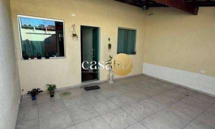 Casa geminada localizada no bairro Jardim das Rosas/ Ibirité