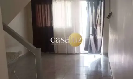 Casa geminada localizada no bairro Serra Dourada/ Ibirité