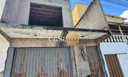 Casa geminada localizada no bairro Liberdade /Sarzedo