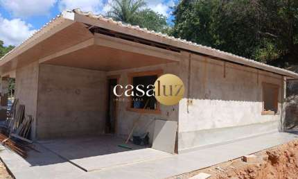 Sítio em fase de acabamento localizado no bairro Serra Azul /Sarzedo