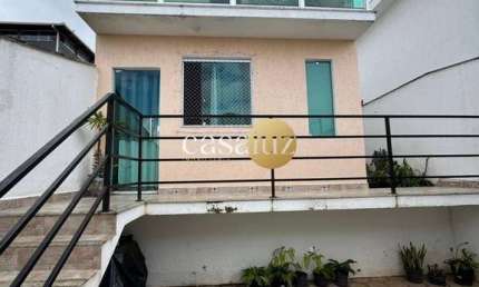 Casa duplex localizada no bairro Masterville/ Sarzedo