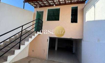 Casa duplex localizada no bairro Masterville /Sarzedo