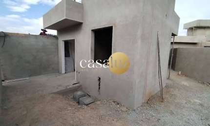 Casa em construção localizada no bairro Masterville /Sarzedo