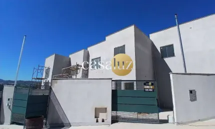 Casa em fase de acabamento localizada no bairro Jardim das Flores /Ibirité