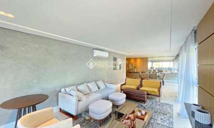 Apartamento com 3 quartos para alugar na Rua Doutor Possidônio Cunha, 165, Vila Assunção, Porto Alegre, 174 m2 por R$ 19.000