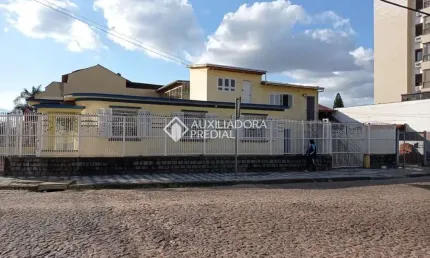 Casa em condomínio fechado com 4 quartos para alugar na Rua Leopoldo de Freitas, 5, Passo da Areia, Porto Alegre, 60 m2 por R$ 5.500