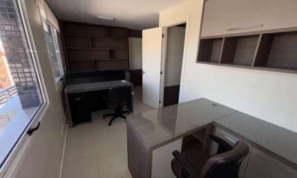 Sala comercial para alugar na Rua Eudoro Berlink, 646, Auxiliadora, Porto Alegre, 42 m2 por R$ 2.300