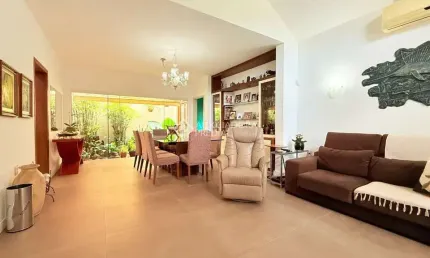 Casa em condomínio fechado com 5 quartos para alugar na Rua Jataí, 563, Cristal, Porto Alegre, 499 m2 por R$ 8.500