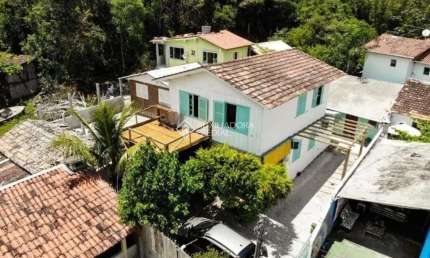 Casa com 6 quartos para alugar na Rua Vereador Osni Ortiga, 58, Lagoa da Conceição, Florianópolis, 242 m2 por R$ 7.500